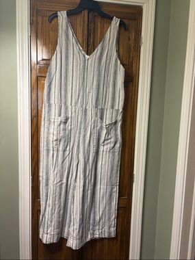 Sleeveless V-Neck Striped Linen Jumpsuit in Light Gray and White